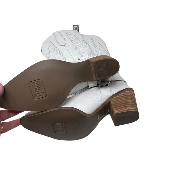 DINGO | Heavens To Betsy Leather Boots White Cowboy Edgy Eagle Leather Heel - Picture 3 of 7